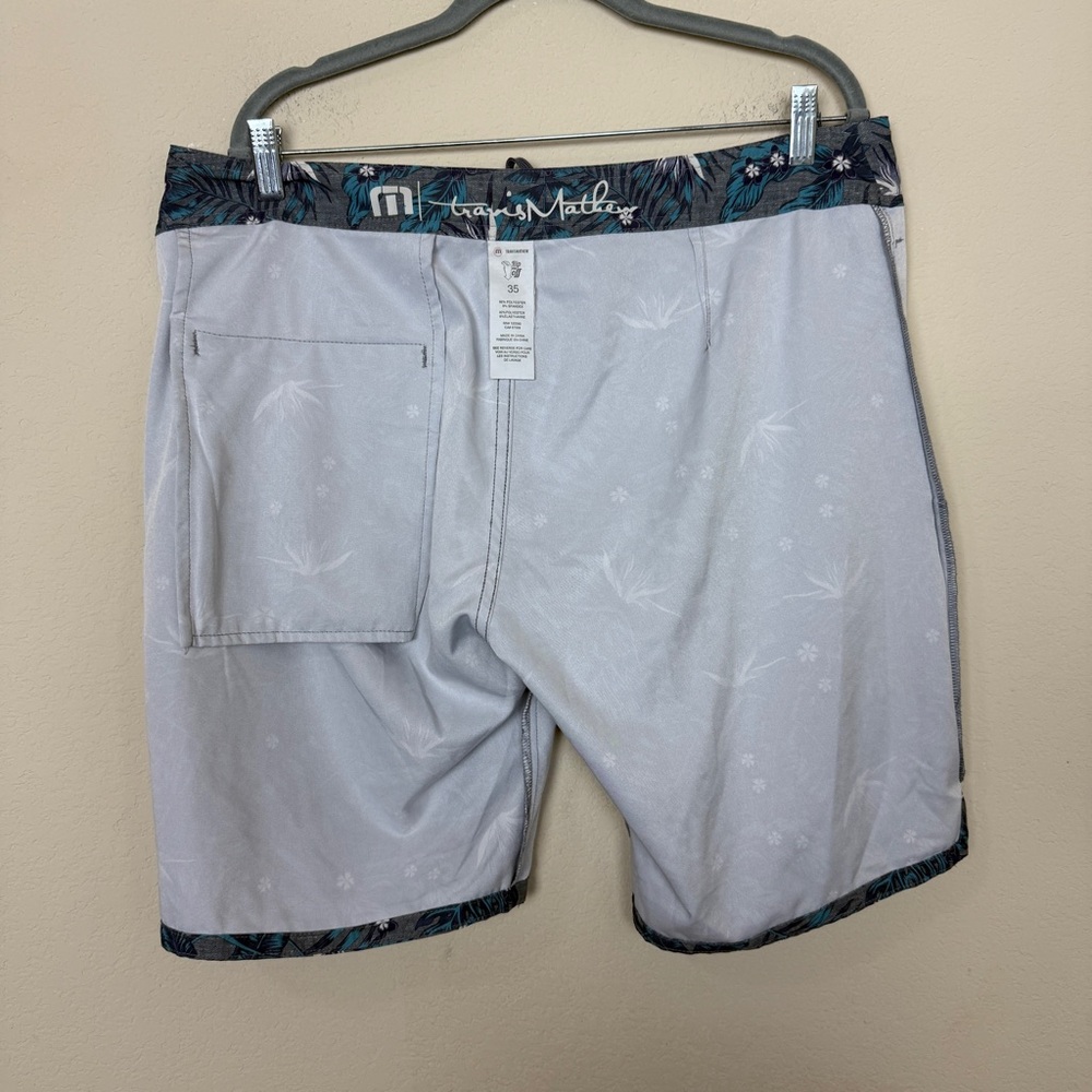 Travis Mathew’s Board Shorts Blue Floral | 35 - Picture 5 of 7